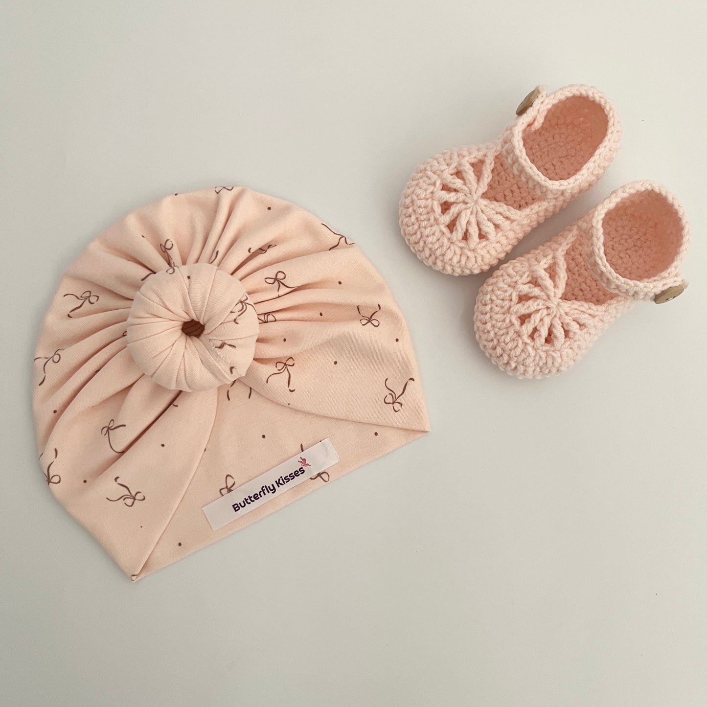 Soft Peach Bow Print Donut Turban Hat & Crochet Shoe Set for Babies