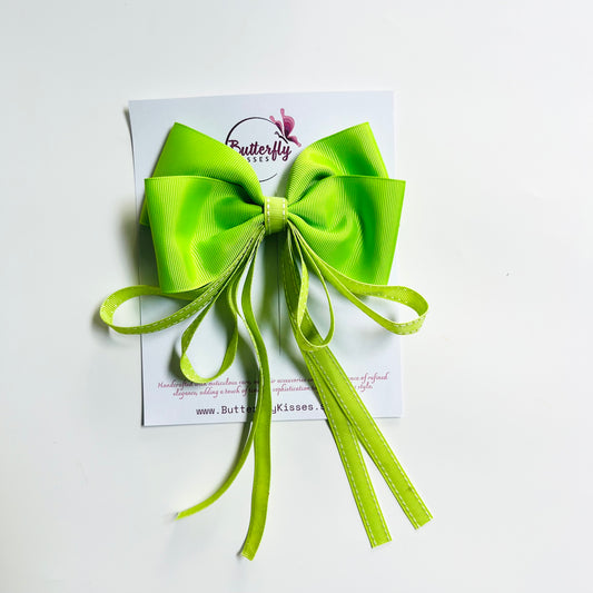 Green Charm Pigtail Bow with Tail